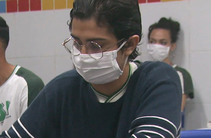 Escolas voltam a utilizar máscaras por recomendação do Governo
